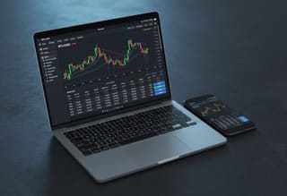 Passez en revue l’historique de trading et l’activité du compte — suivez l’activité