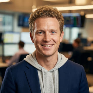 Image de profil montrant Ryan Brooks, décrit comme analyste principal en trading chez Trévan Négociane
